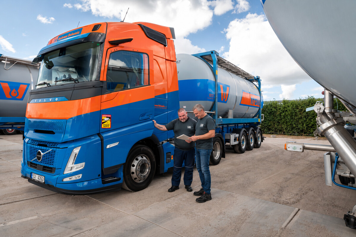 Unitrans Bohemia liquid food tanker and driver